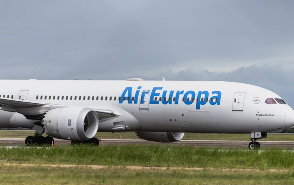 Brazil: Máy bay gặp nhiễu động mạnh phải hạ cánh khẩn cấp, 30 người bị thương