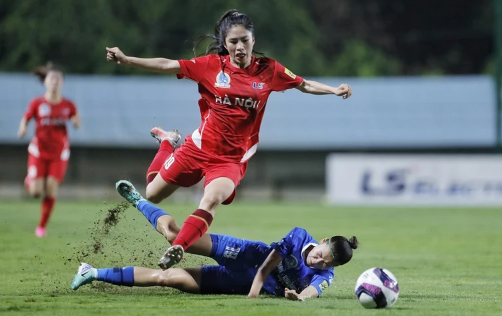 Than khoáng sản Việt Nam chia điểm cùng Hà Nội I