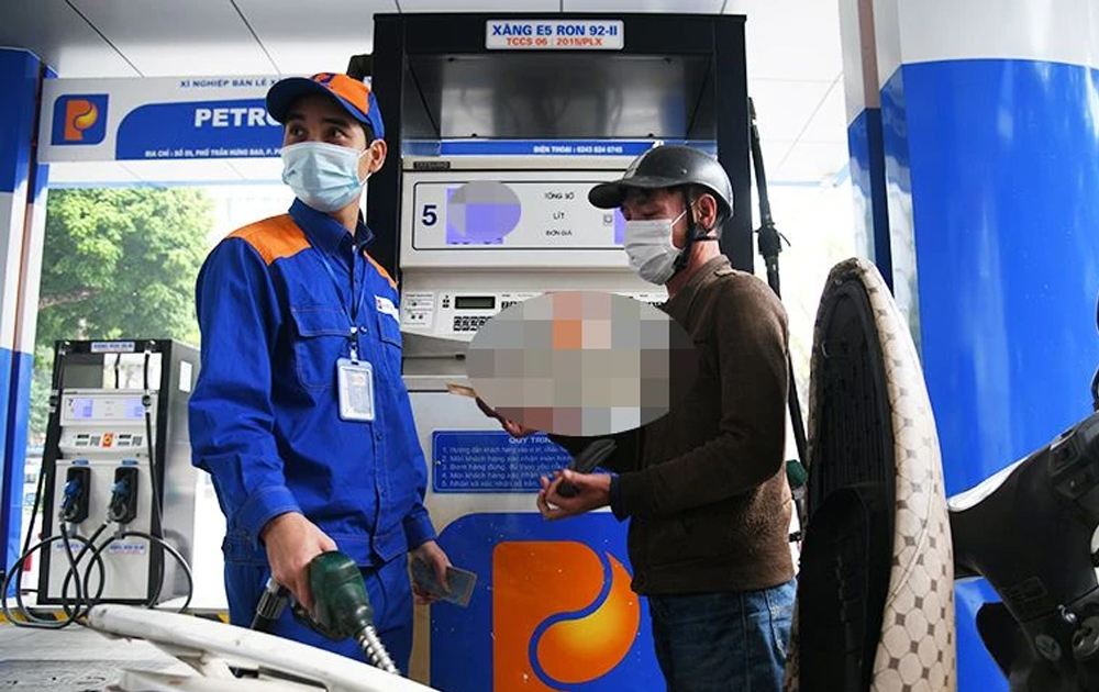 Giá xăng dầu quay đầu giảm sau 4 lần tăng liên tiếp