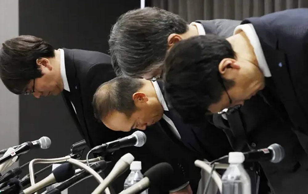 Lãnh đạo công ty dược phẩm Kobayashi từ chức do bê bối