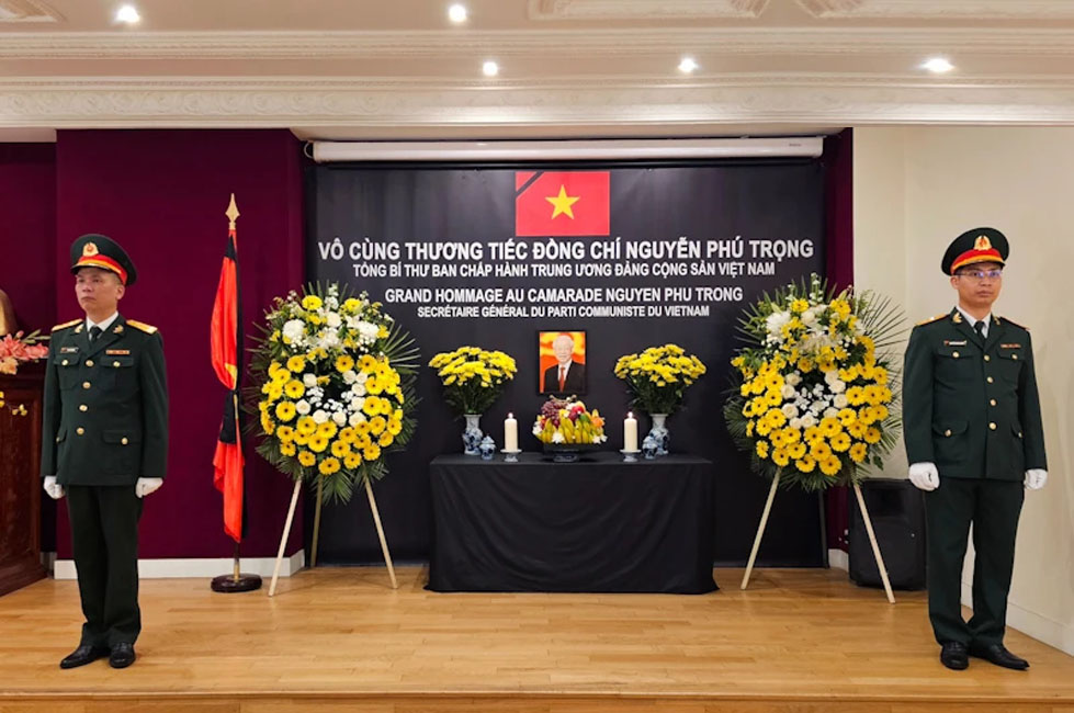 Lễ viếng Tổng Bí thư Nguyễn Phú Trọng tại Pháp