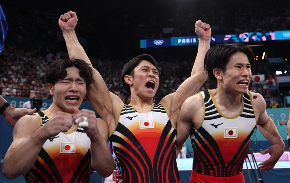 Olympic Paris 2024: Thể dục dụng cụ Nhật Bản vượt Trung Quốc trong gang tấc để lấy vàng