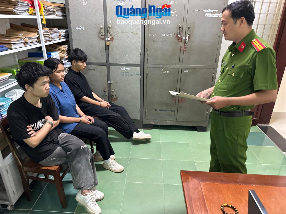 Nhóm người Trung Quốc gây án mạng ở Quảng Ngãi bị bắt tại Quảng Bình