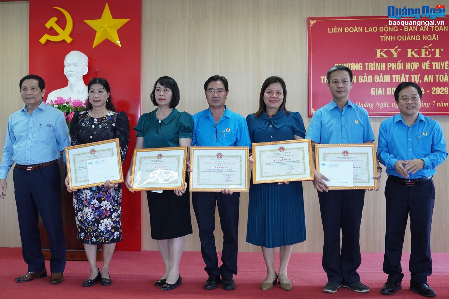 Hội nghị Ban Chấp hành lần thứ 4, khóa XIV