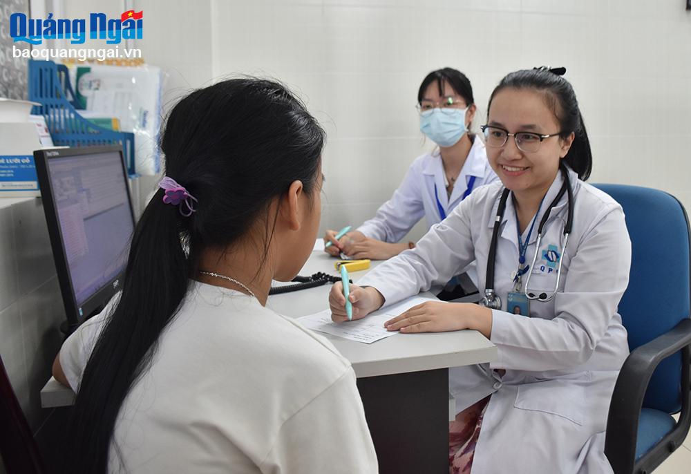 Quan tâm đến trẻ em dậy thì sớm