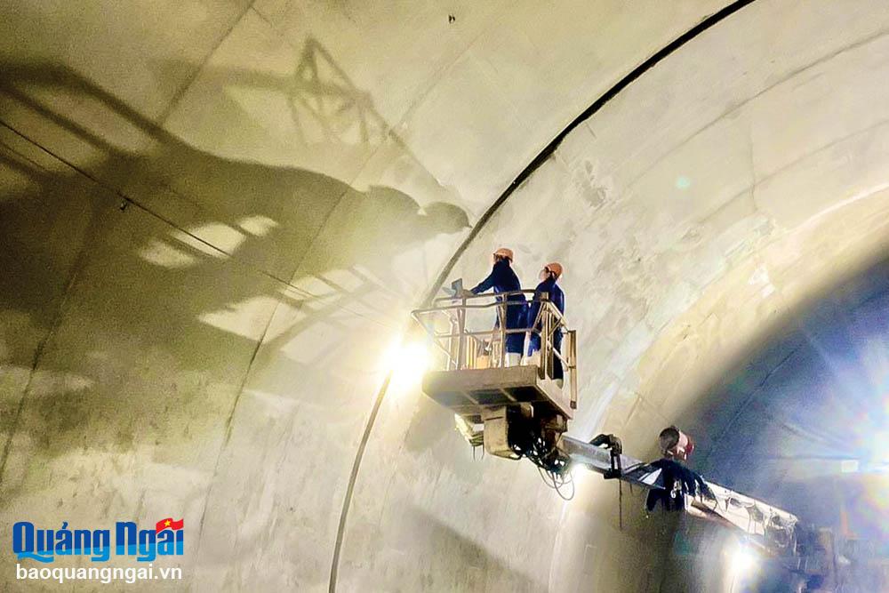 Cao tốc Quảng Ngãi - Hoài Nhơn: Tăng cường nguồn lực, đẩy nhanh tiến độ