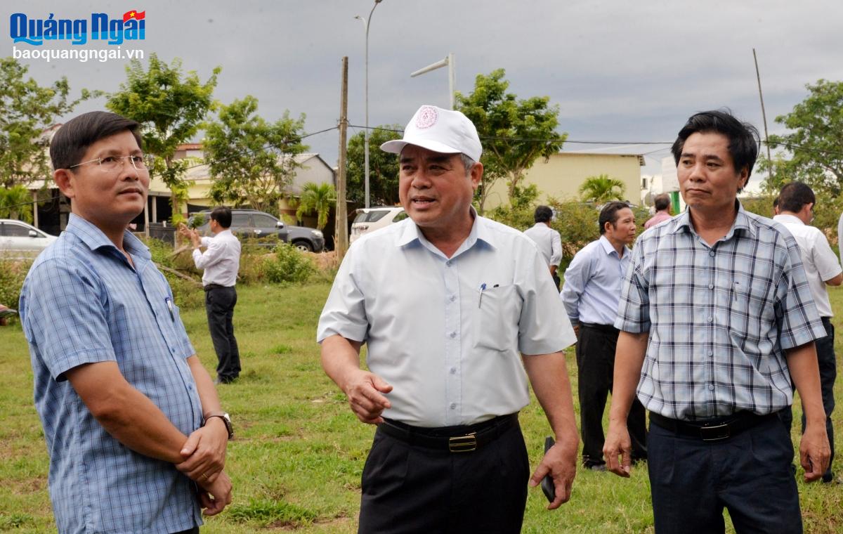 Kiểm tra các di tích lịch sử, văn hóa ở TX.Đức Phổ