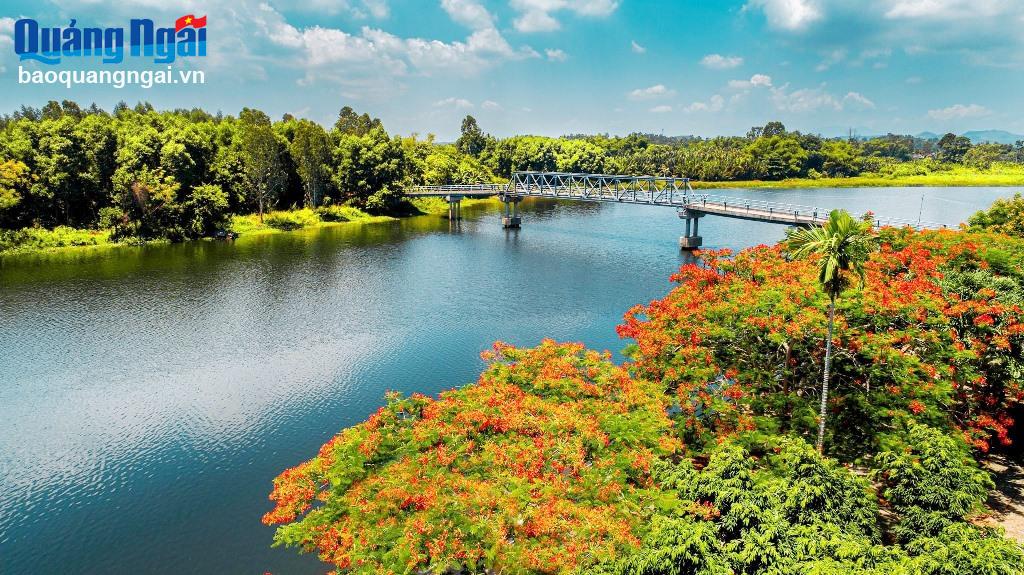 Khai thác tiềm năng du lịch ven sông Trà Bồng