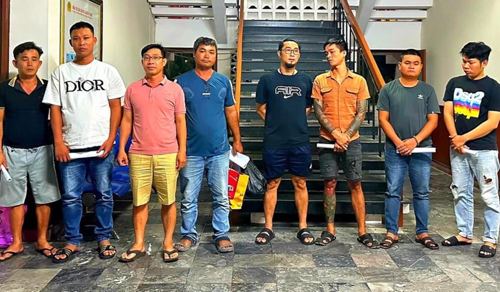 Khởi tố vụ án, bắt 8 bị can trong đường dây cá độ bóng đá qua mạng khoảng 1.000 tỷ đồng