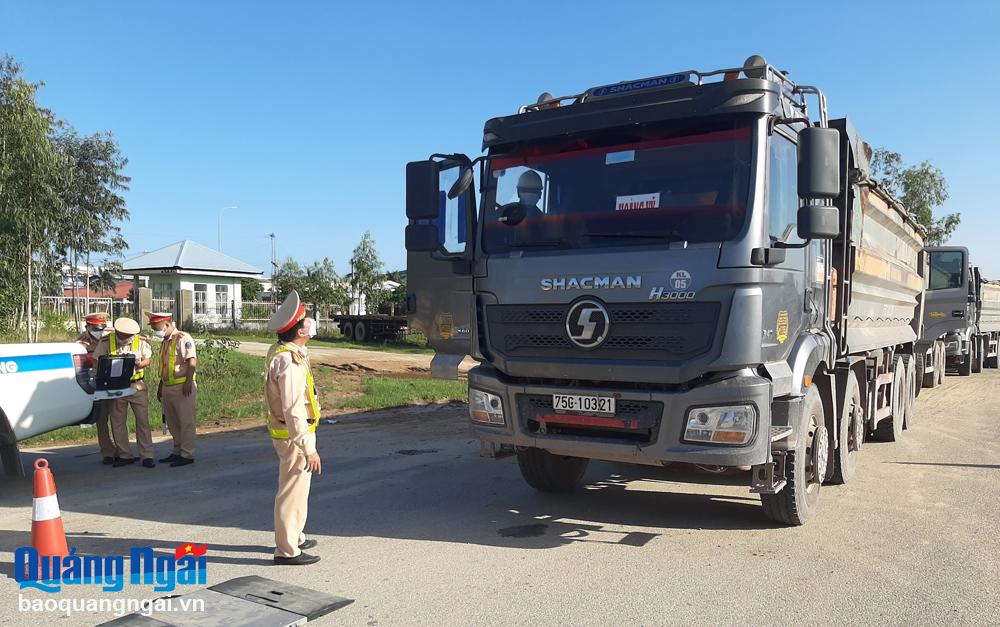 Đảm bảo an ninh trật tự tại Khu Kinh tế Dung Quất và các khu công nghiệp