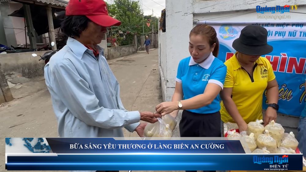 Video: Bữa sáng yêu thương ở làng biển An Cường