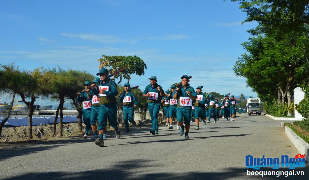 Video: Sôi nổi tranh tài tại hội thao Hải đội Dân quân thường trực