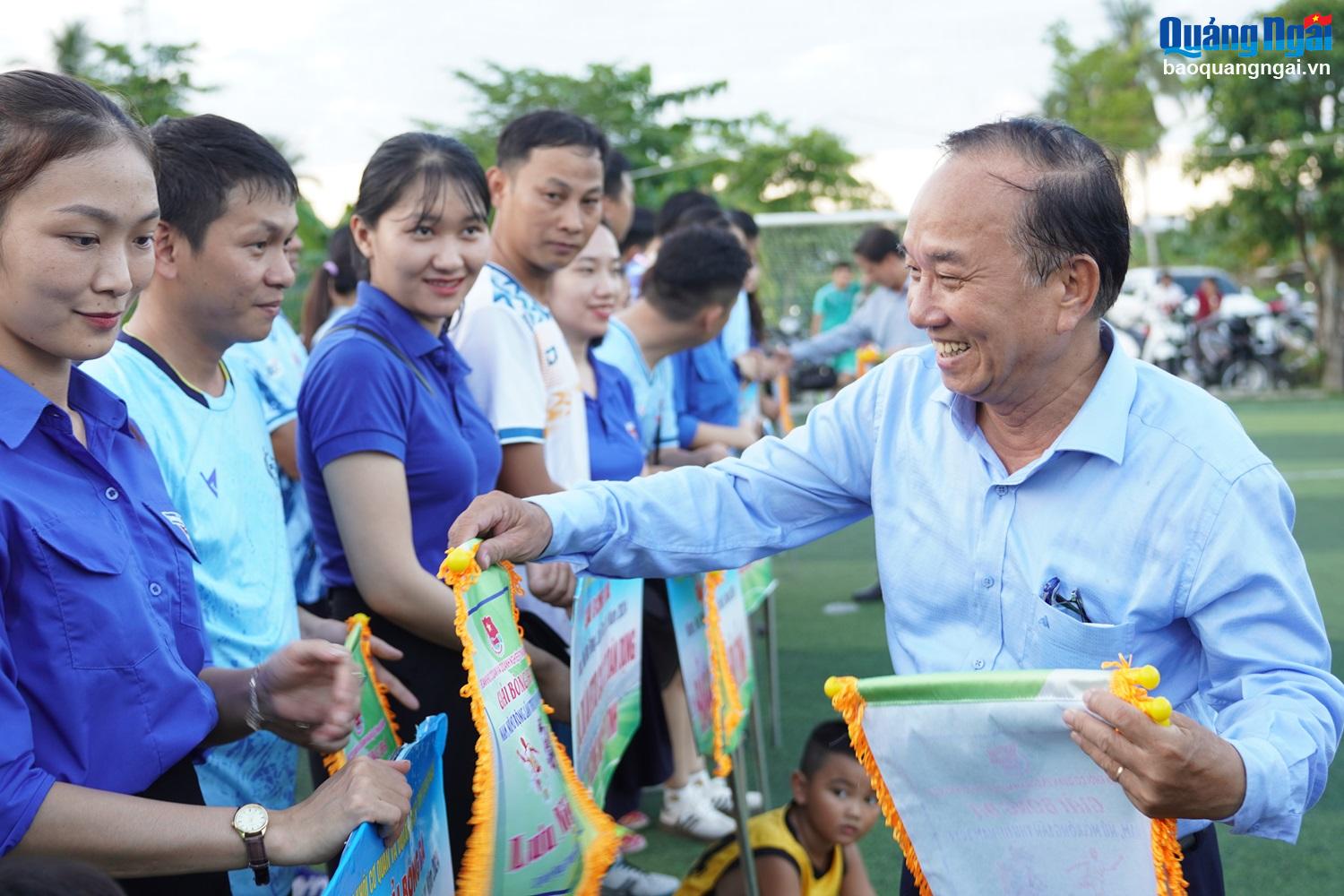 Khai mạc Giải bóng đá Đoàn Khối Cơ quan và Doanh nghiệp tỉnh