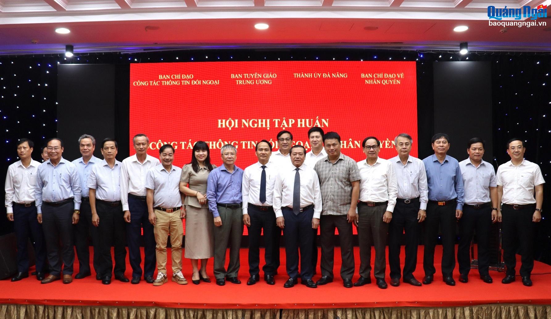 Nâng cao nhận thức về tầm quan trọng của công tác thông tin đối ngoại