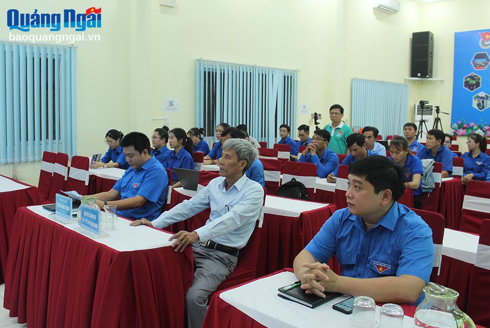 Nói chuyện với thanh niên về công tác dân số