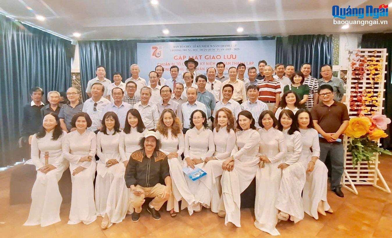 Gặp mặt chuẩn bị Lễ kỷ niệm thành lập Trường THPT Trần Quốc Tuấn