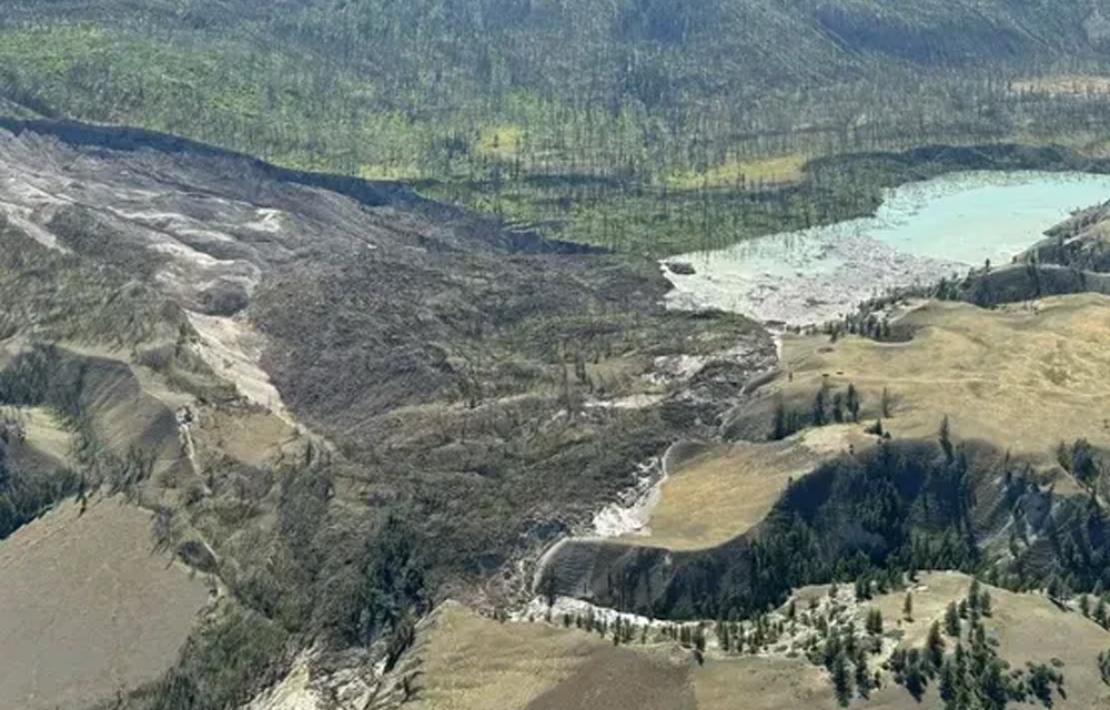 Canada ban bố tình trạng khẩn cấp do lở đất