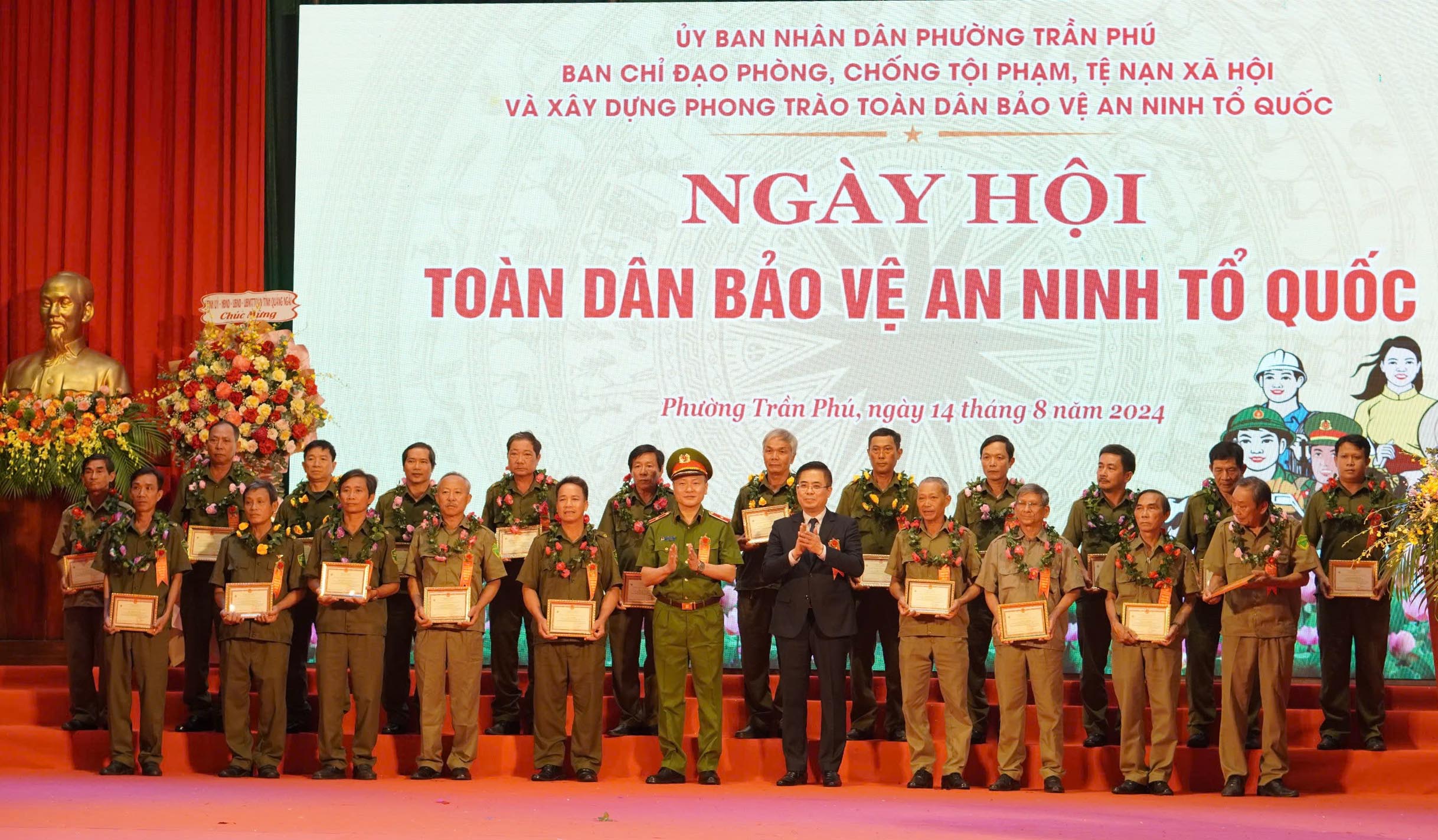 Sôi nổi Ngày hội Toàn dân bảo vệ an ninh Tổ quốc