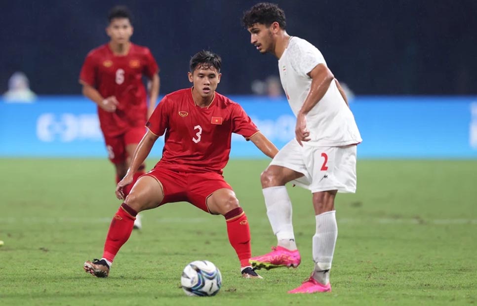 ASIAD 19: Olympic Việt Nam thua đậm Iran 0-4
