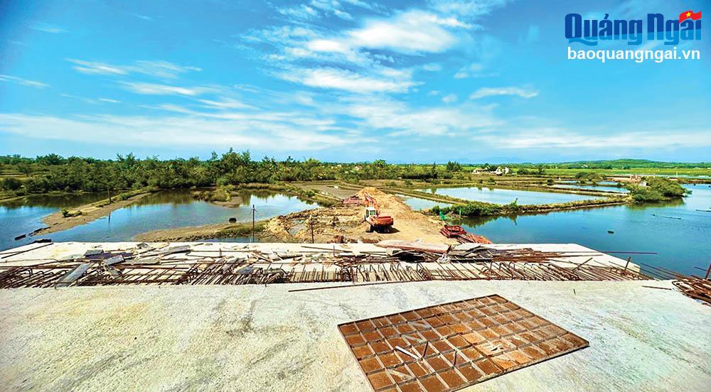 Dự án Đường ven biển Dung Quất - Sa Huỳnh giai đoạn II gặp khó trong giải phóng mặt bằng, tái định cư