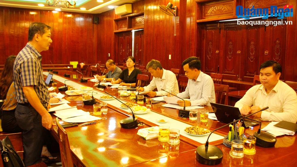 Báo Quảng Ngãi làm việc với Huyện ủy Minh Long về công tác phát hành báo