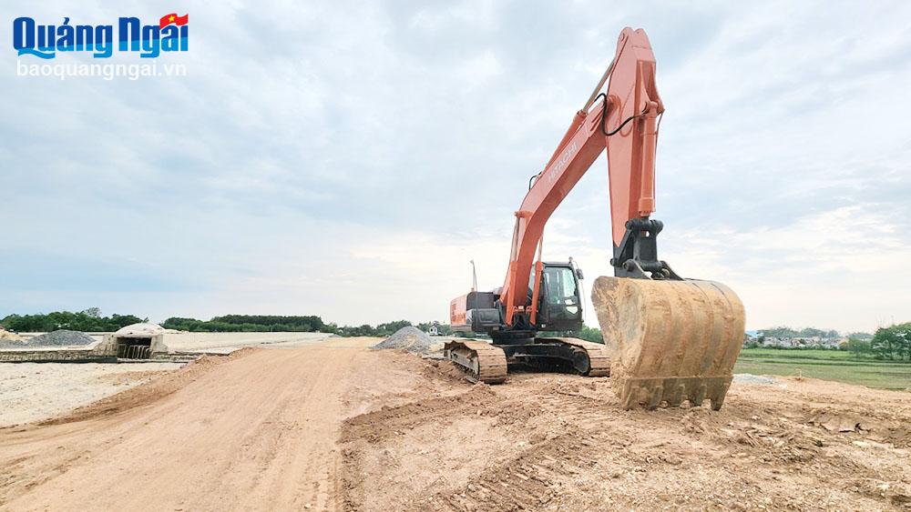 Nhiều dự án đầu tư công chậm tiến độ