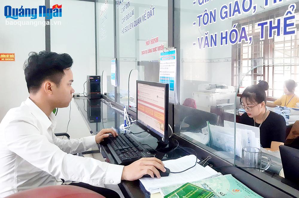 Khắc phục tình trạng cán bộ né tránh công việc 