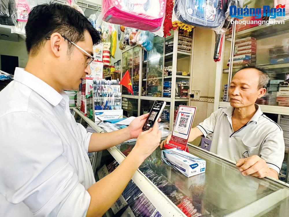 Chuyển đổi số để xây dựng chính quyền thân thiện