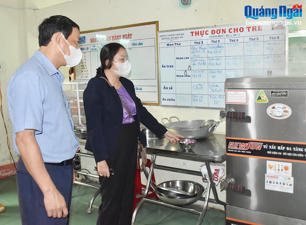 Giám sát an toàn thực phẩm tại huyện Sơn Hà và Tư Nghĩa