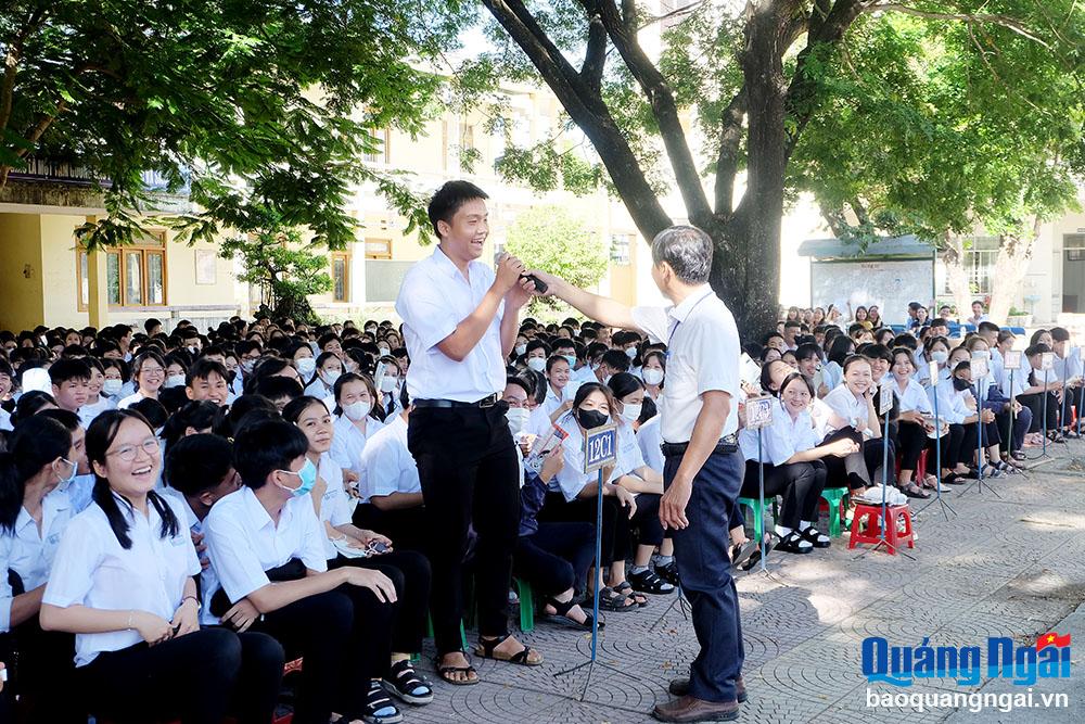 Kiểm soát mất cân bằng giới tính khi sinh