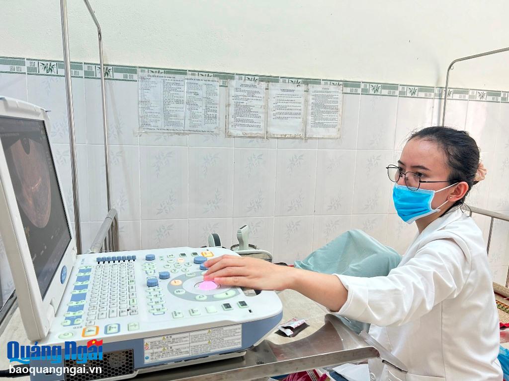 Khám sản, phụ khoa miễn phí cho phụ nữ Mộ Đức