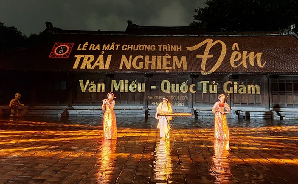 Văn Miếu - Quốc Tử Giám lung linh, kỳ ảo trong tour du lịch đêm