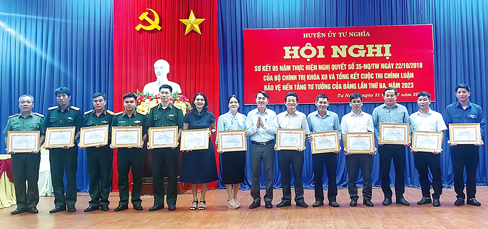 Đẩy mạnh các hoạt động bảo vệ nền tảng tư tưởng của Đảng 