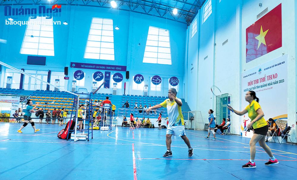 Quan tâm chăm sóc người cao tuổi