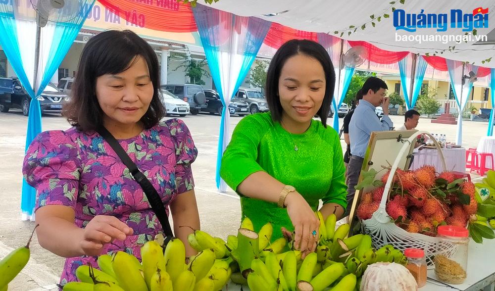 Hội thảo khoa học phát triển vùng chuyên canh cây ăn quả huyện Nghĩa Hành