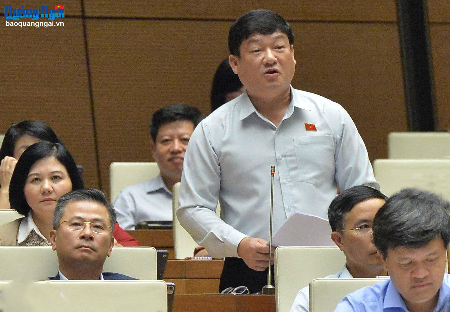 Đoàn đại biểu Quốc hội tỉnh tham gia thảo luận góp ý dự thảo Luật Căn cước