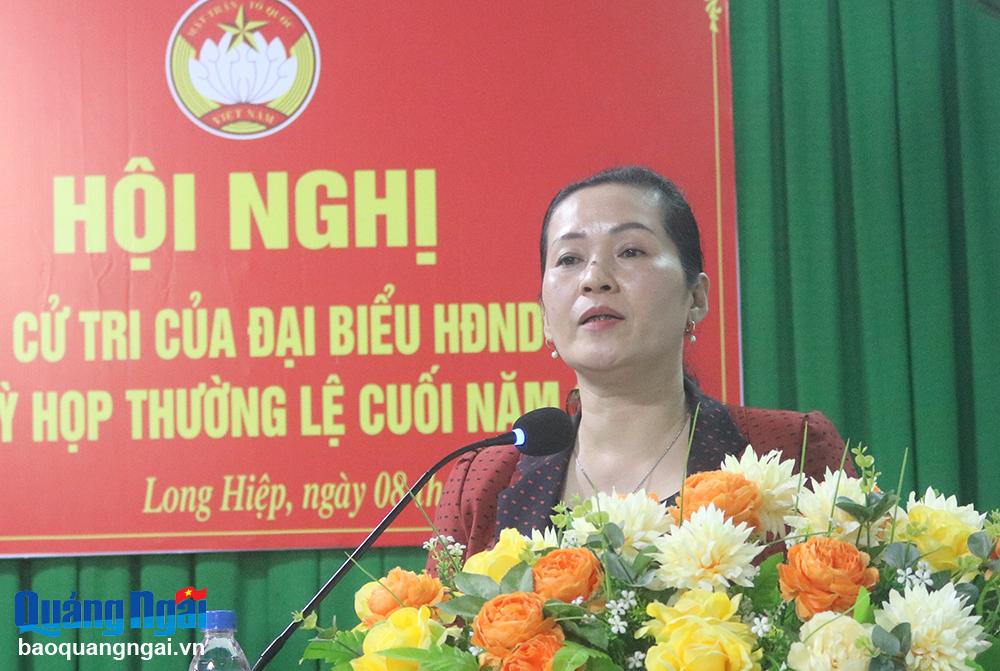 Phó Bí thư Tỉnh ủy Đinh Thị Hồng Minh tiếp xúc cử tri xã Long Hiệp