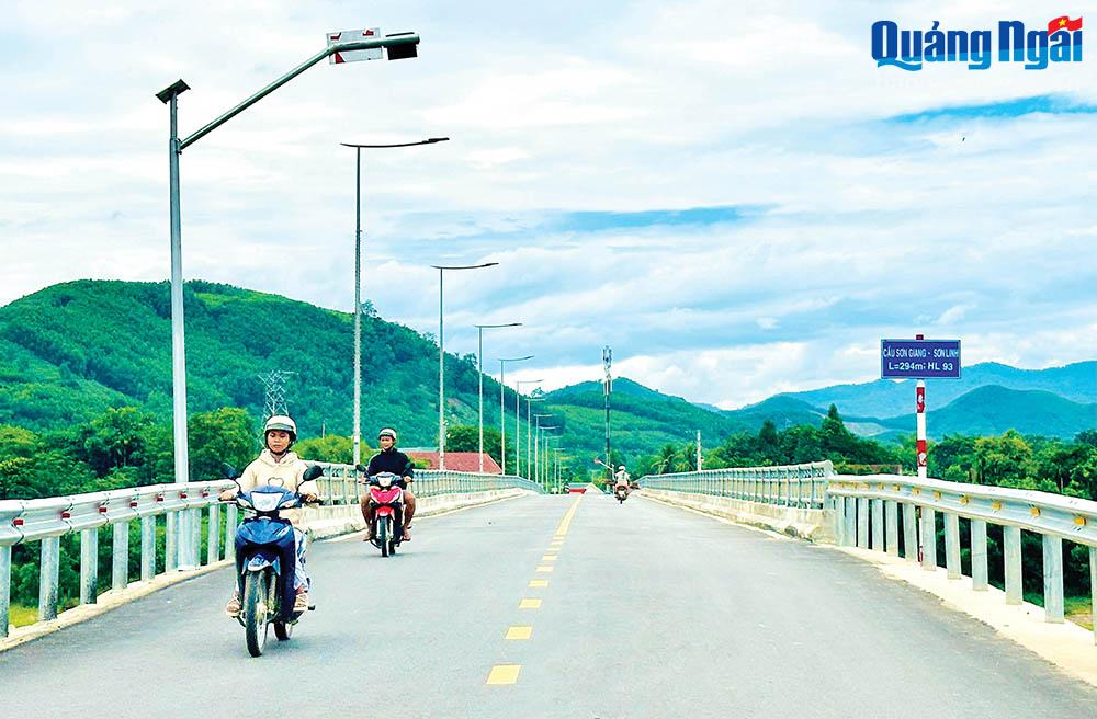 Niềm vui có cầu mới