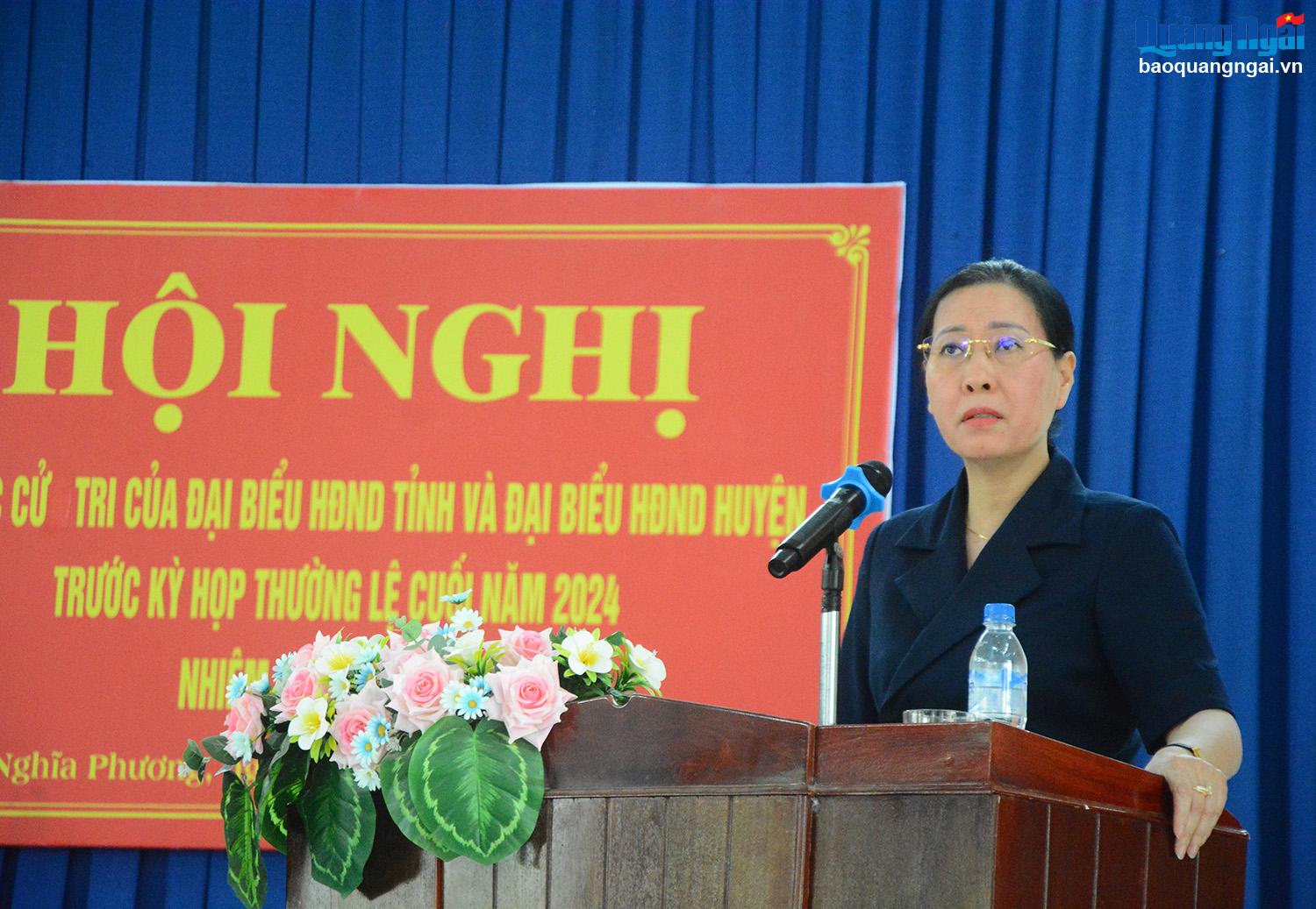 Bí thư Tỉnh ủy Bùi Thị Quỳnh Vân tiếp xúc cử tri xã Nghĩa Phương