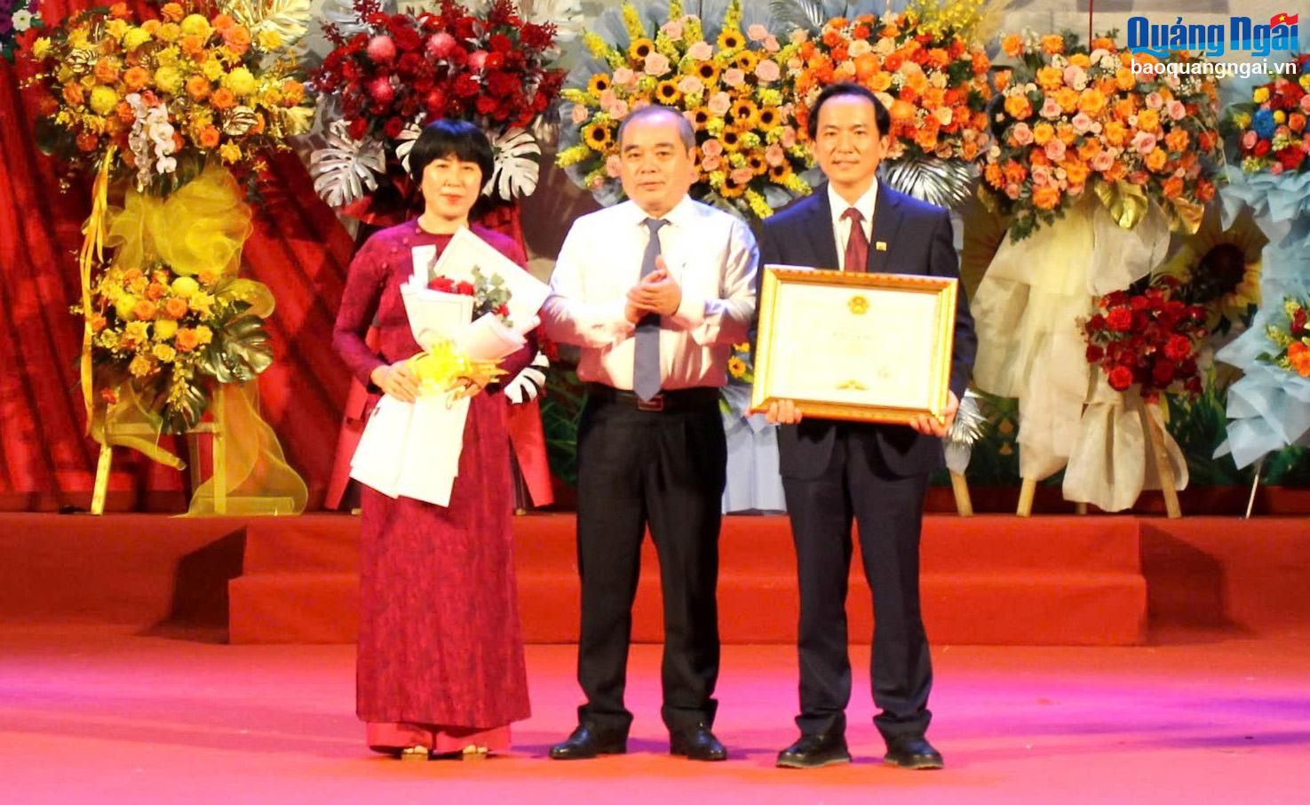 Trường Đại học Phạm Văn Đồng khai giảng năm học 2024 - 2025