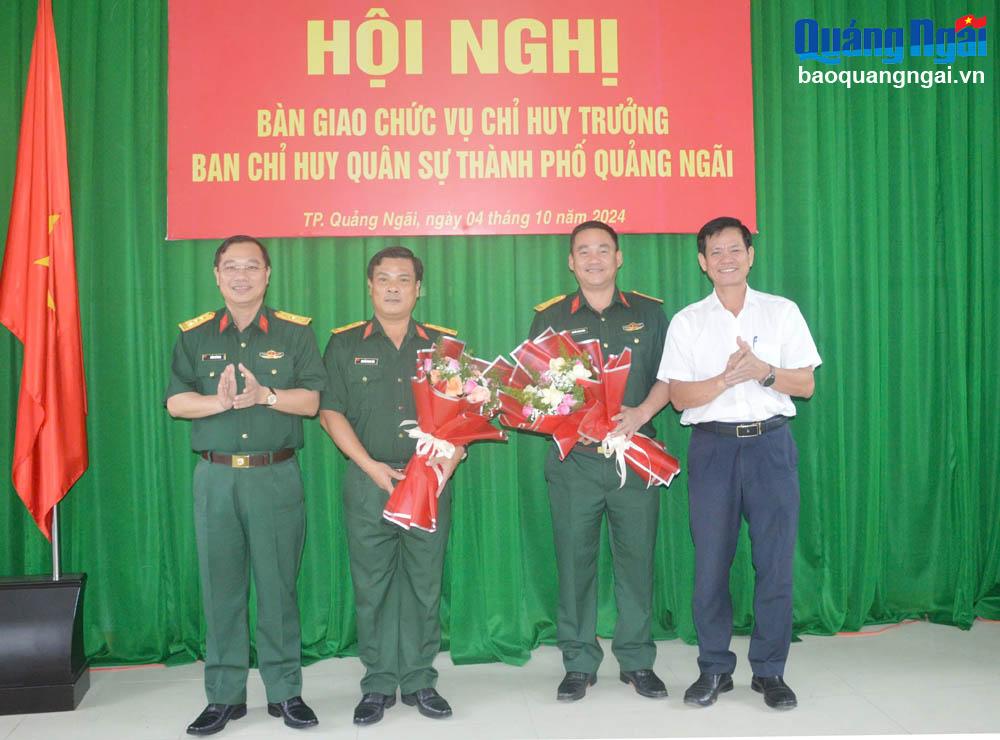 Bàn giao chức vụ Chỉ huy trưởng Ban CHQS TP.Quảng Ngãi