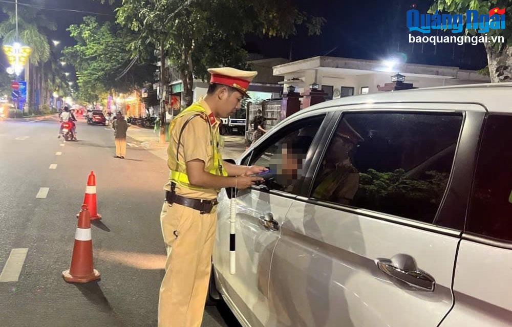 Xử lý nghiêm cán bộ, công chức, viên chức vi phạm nồng độ cồn