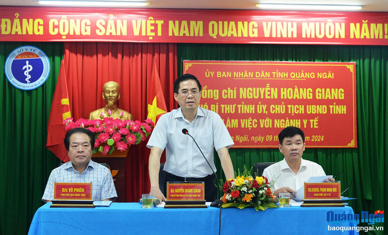 Chủ tịch UBND tỉnh Nguyễn Hoàng Giang làm việc với ngành y tế