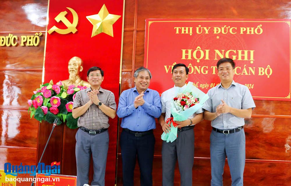 Đồng chí Nguyễn Xuân Văn được bầu giữ chức Phó Bí thư Thị ủy Đức Phổ