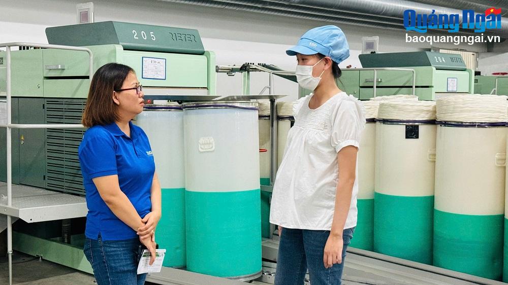 Chăm lo cho nữ đoàn viên, người lao động