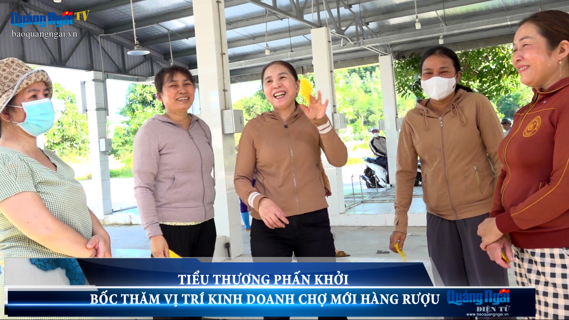 Video: Tiểu thương phấn khởi bốc thăm vị trí kinh doanh Chợ mới Hàng Rượu