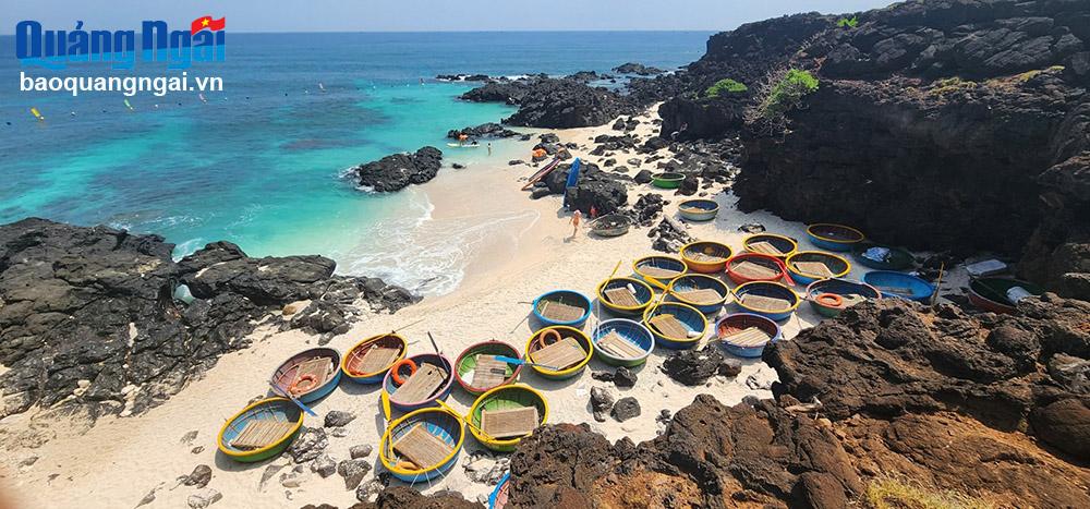 Thu hút đầu tư phát triển du lịch - dịch vụ