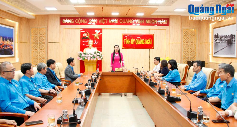 Bí thư Tỉnh ủy Bùi Thị Quỳnh Vân gặp mặt Đoàn đại biểu dự Đại hội XIII Công đoàn Việt Nam