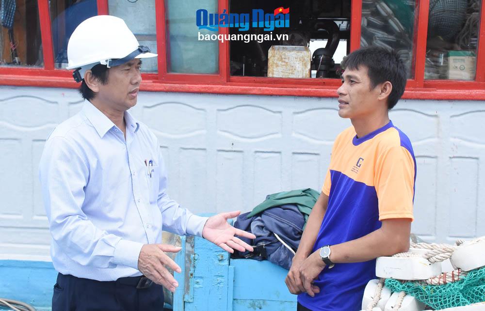 Gỡ khó cho tàu cá nằm bờ