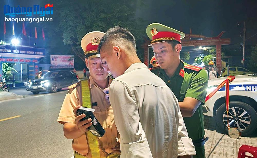 Cam kết chấp hành quy định về an toàn giao thông